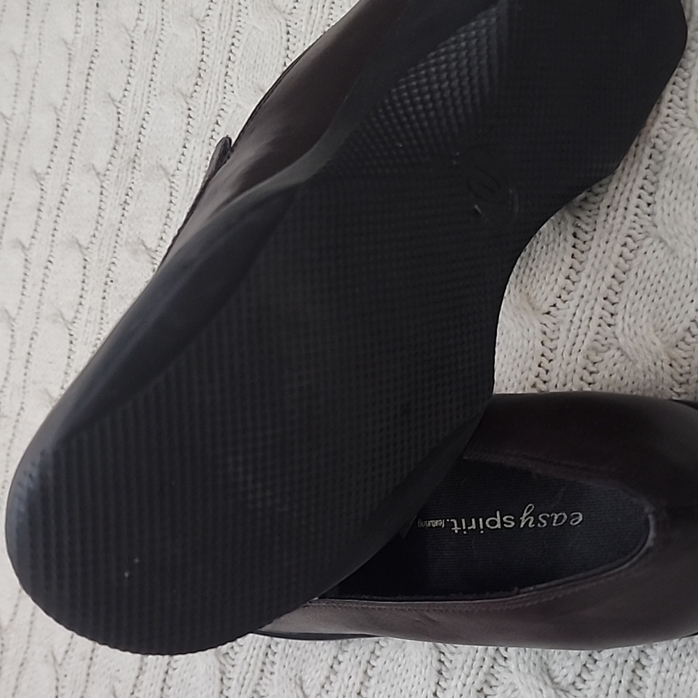 Easy Spirit Women's Dark Brown Loafers - Picture 9 of 9